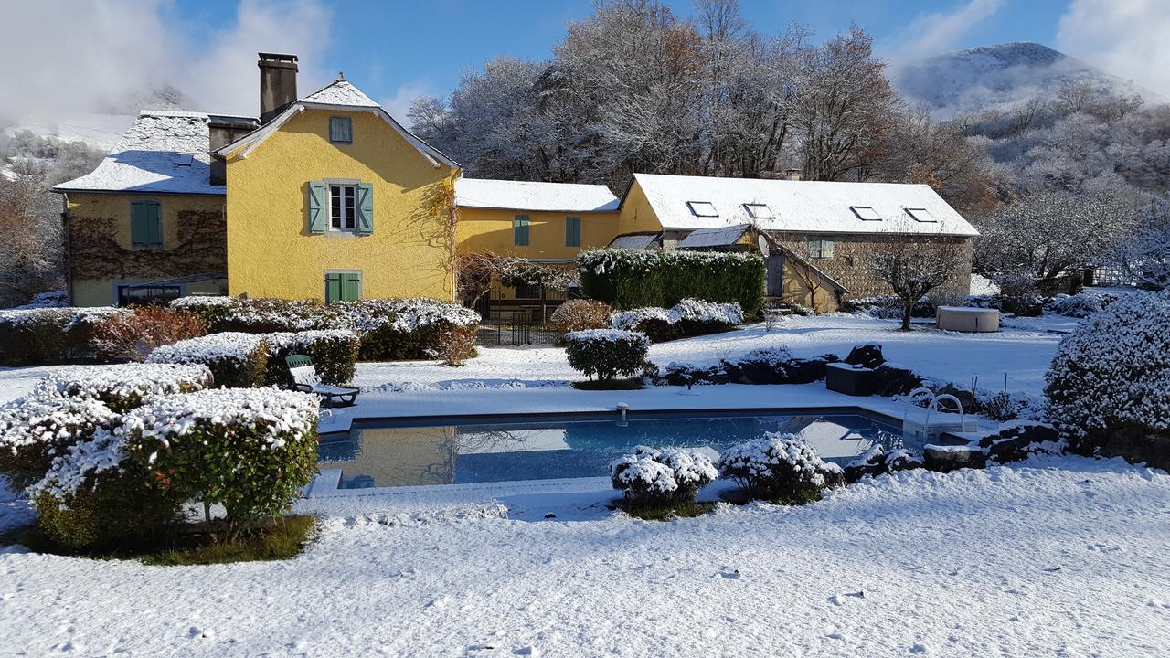 Maison D'Hotes Les 3 Baudets Issor Exterior foto